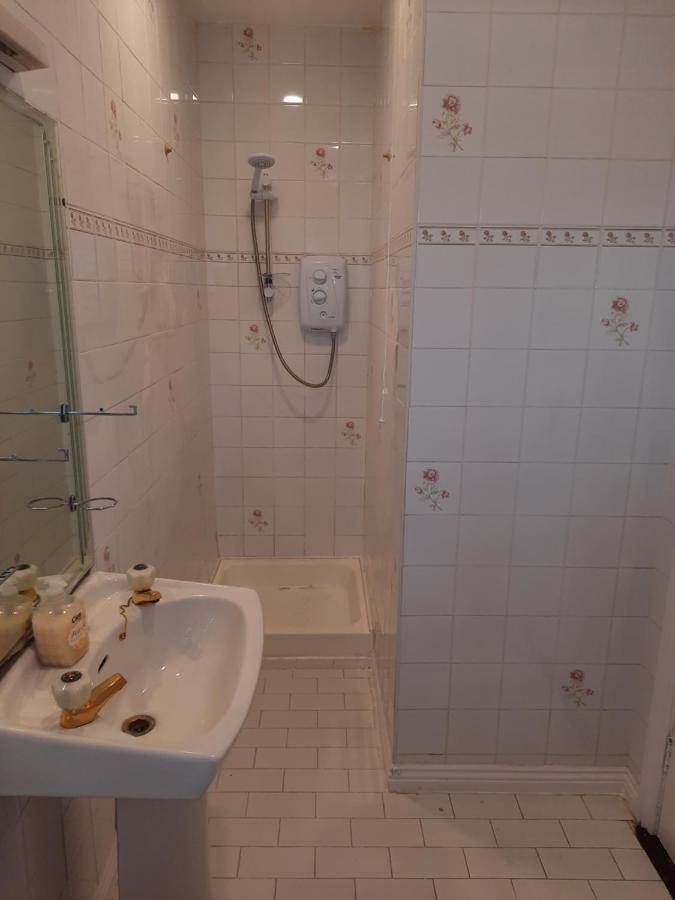 4 Bedroom, 15 Min To Limerick City Quiet Retreat. Εξωτερικό φωτογραφία