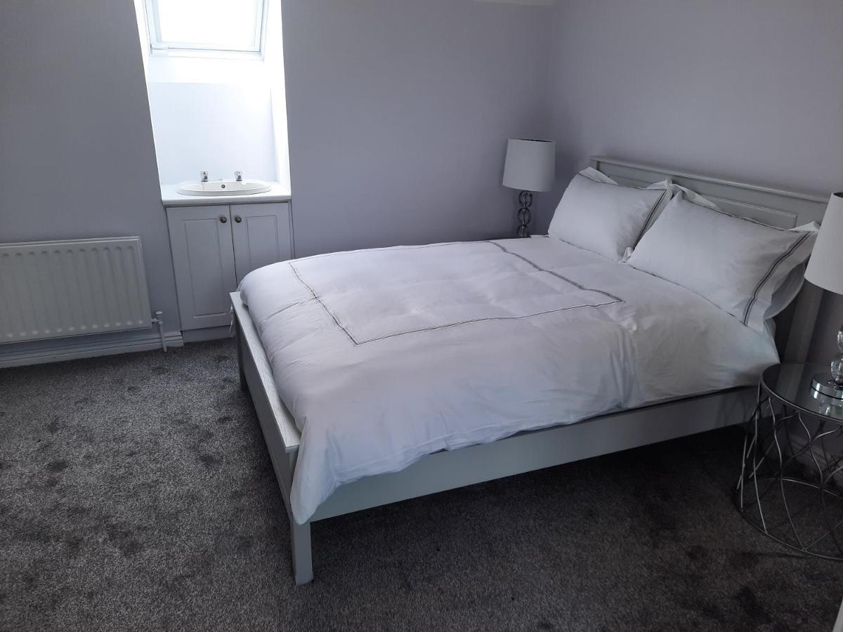 4 Bedroom, 15 Min To Limerick City Quiet Retreat. Εξωτερικό φωτογραφία