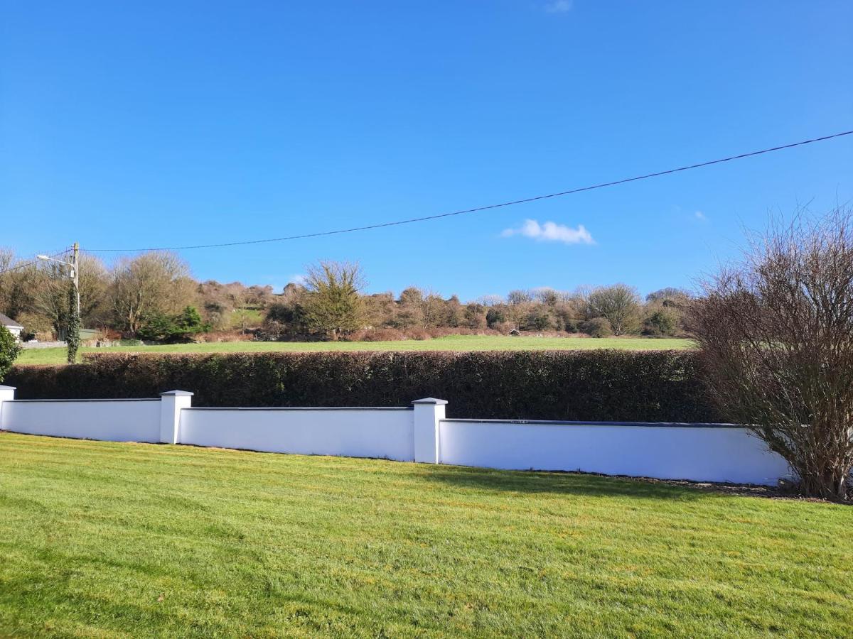 4 Bedroom, 15 Min To Limerick City Quiet Retreat. Εξωτερικό φωτογραφία