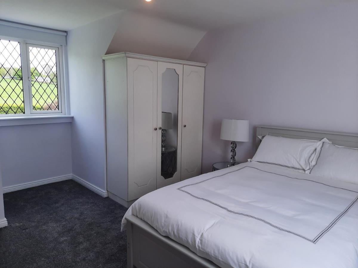 4 Bedroom, 15 Min To Limerick City Quiet Retreat. Εξωτερικό φωτογραφία