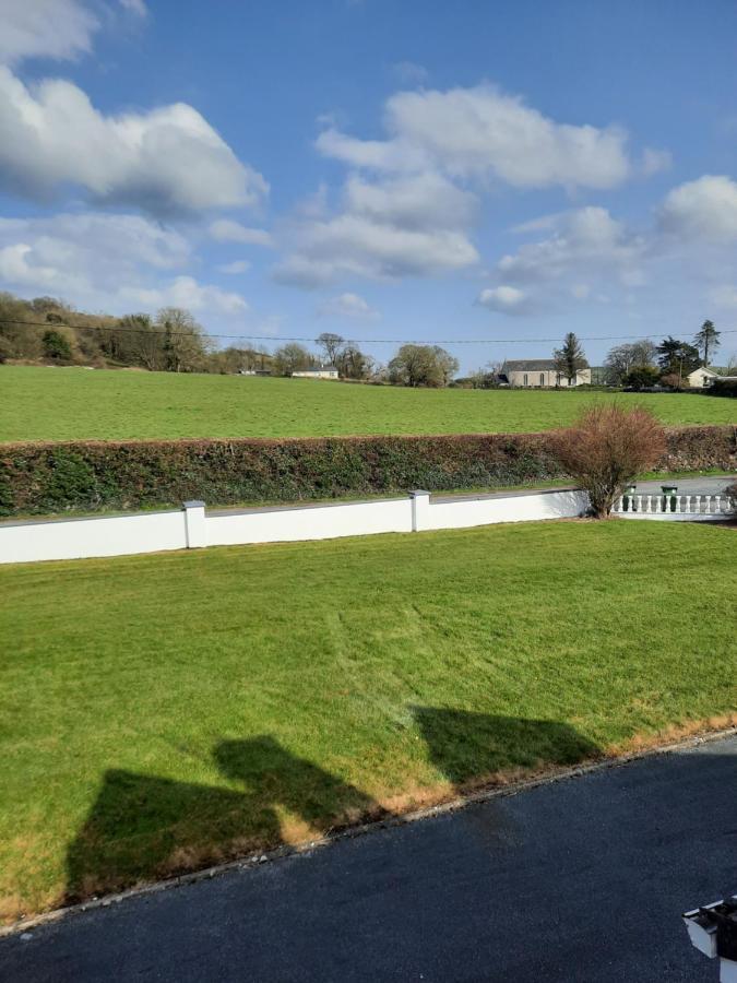 4 Bedroom, 15 Min To Limerick City Quiet Retreat. Εξωτερικό φωτογραφία