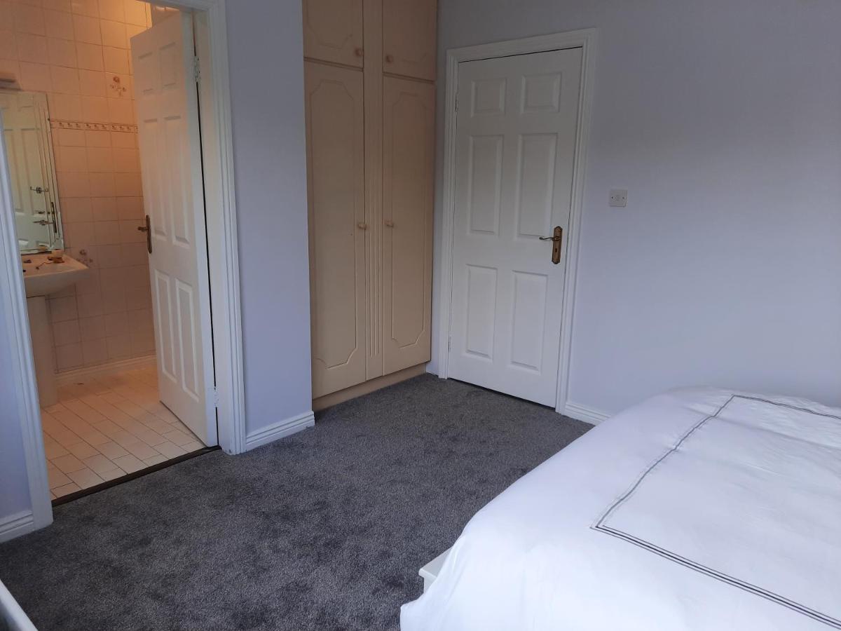 4 Bedroom, 15 Min To Limerick City Quiet Retreat. Εξωτερικό φωτογραφία